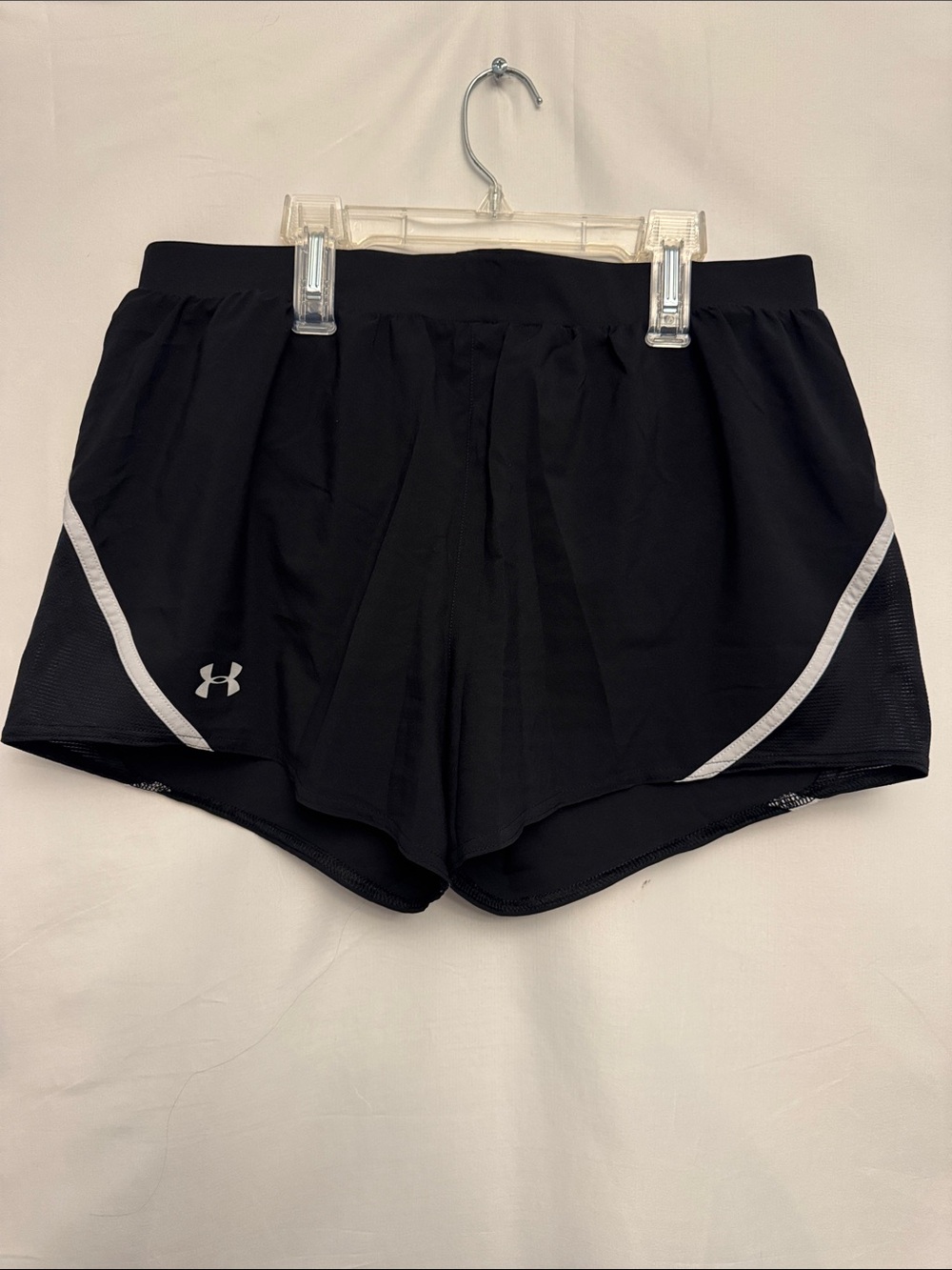 Under Armour Black Loose Women’s Athletic Shorts with White Trim Size Large